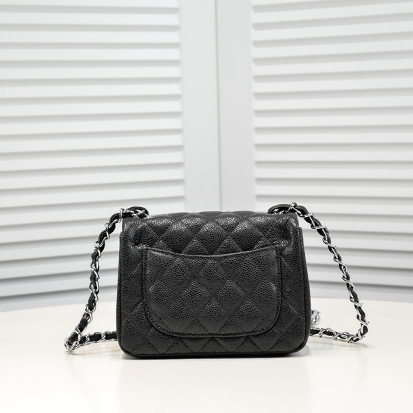 シャネルバッグ側面デザイン